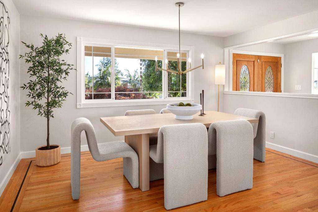 Los Altos, CA 94024,881 Highlands CIR