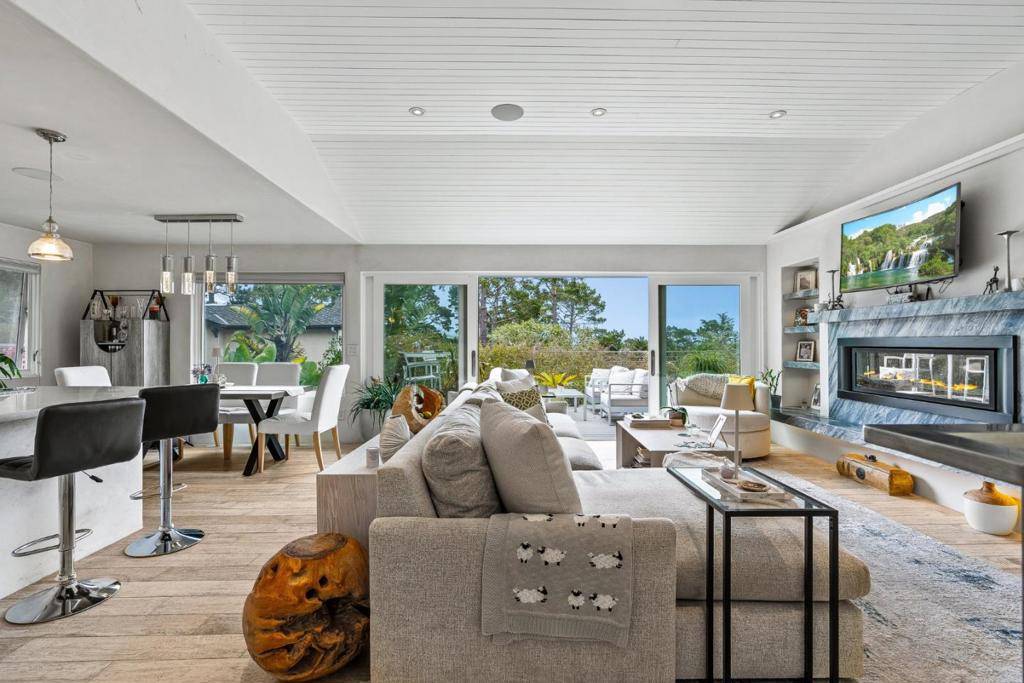 Carmel, CA 93921,2SW Forest AVE