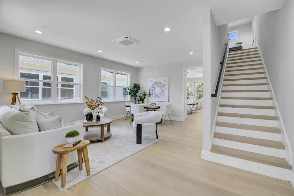 Fremont, CA 94555,34926 Moina Shaiq