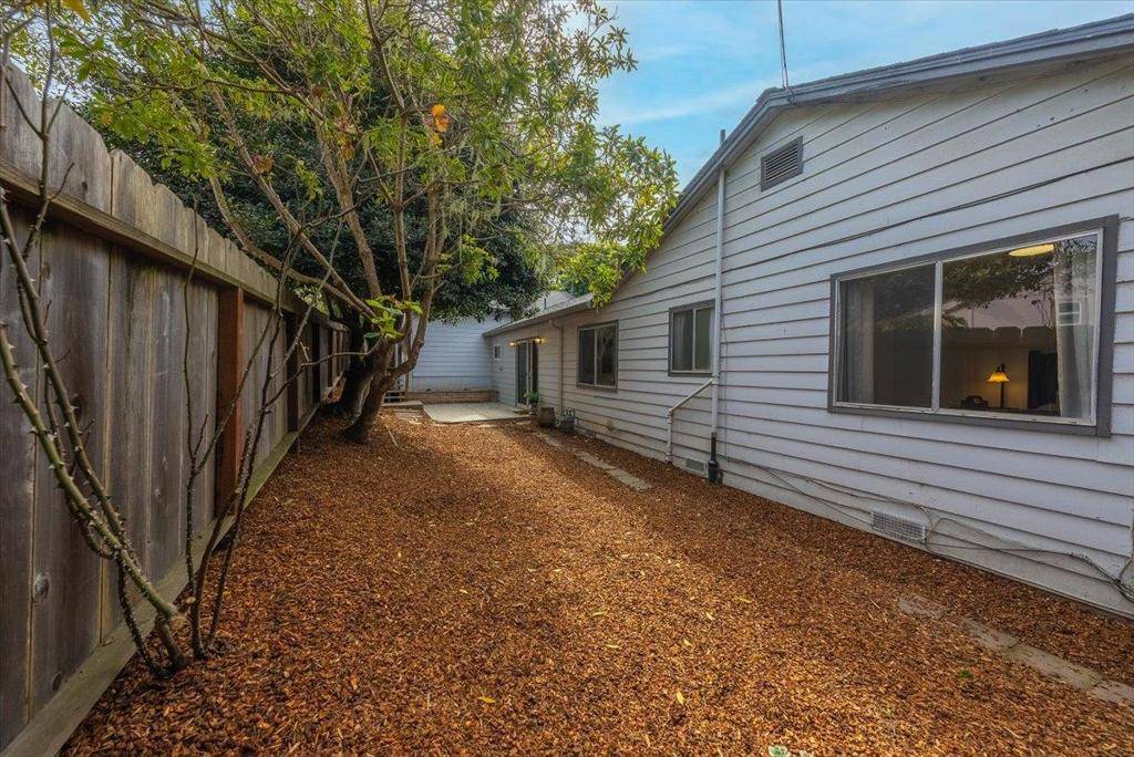 Pacific Grove, CA 93950,1201 David AVE