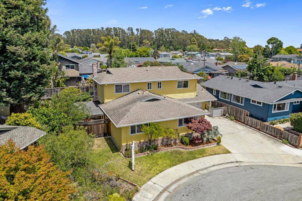 Capitola, CA 95010,150 Sir Francis CT