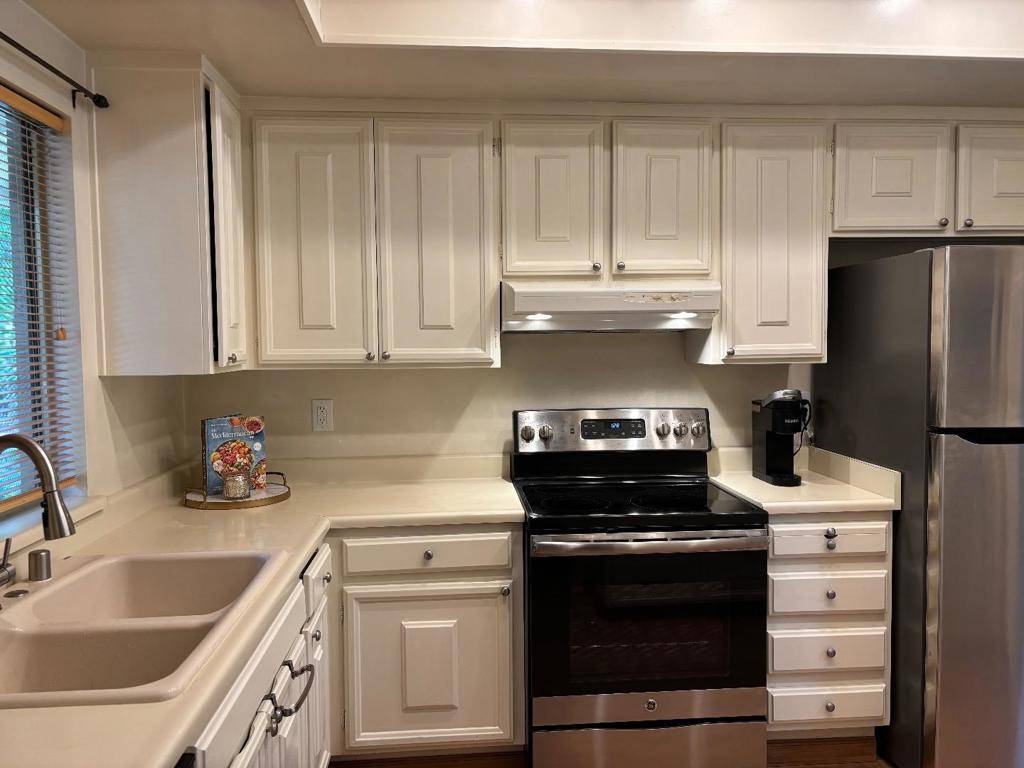 San Jose, CA 95135,5235 Cribari #5235