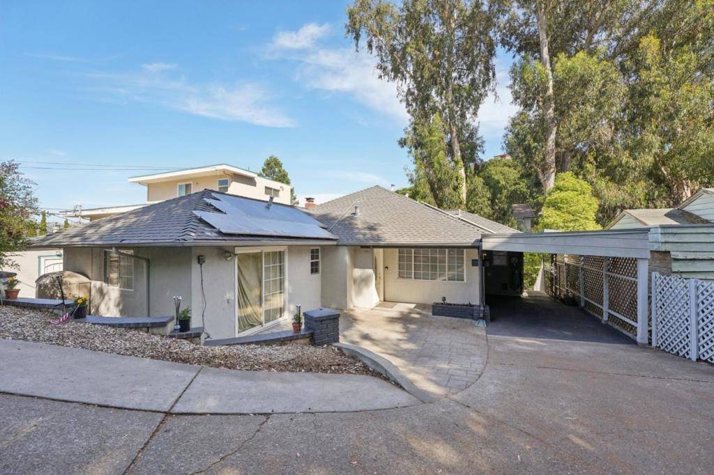 Castro Valley, CA 94546,2401 Somerset AVE