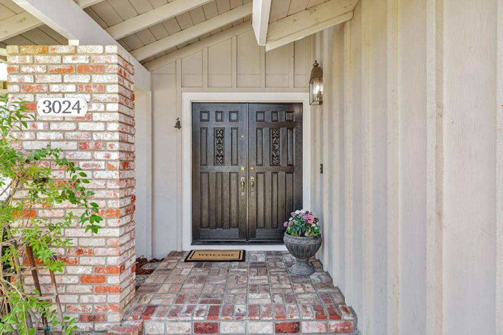 San Jose, CA 95135,3024 Meadowlands LN