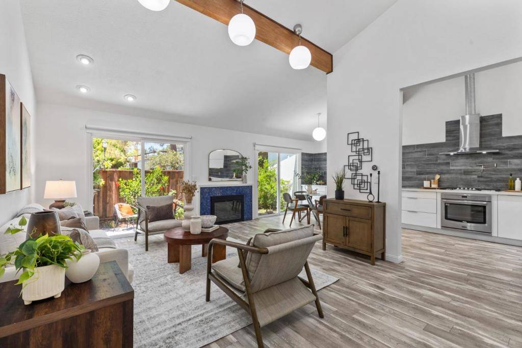 Cupertino, CA 95014,10843 Northoak SQ