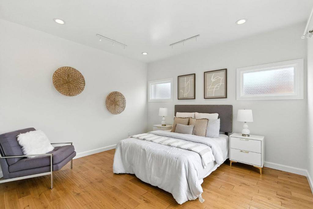 52 Eastwood DR San Francisco, CA 94112