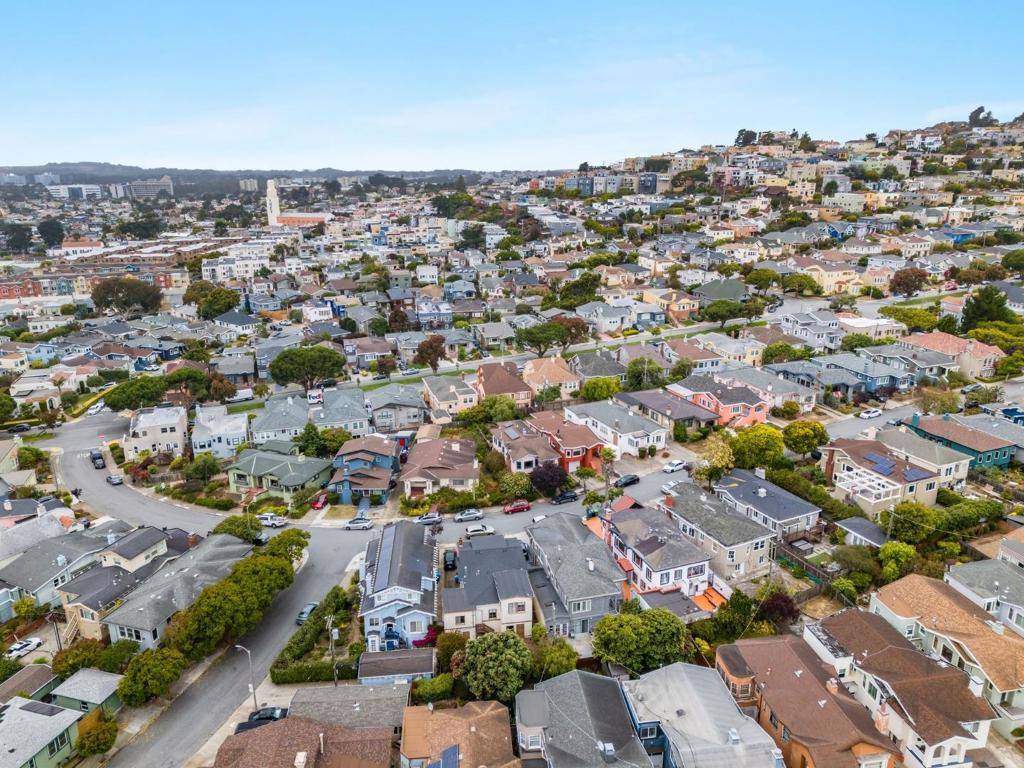 San Francisco, CA 94112,52 Eastwood DR