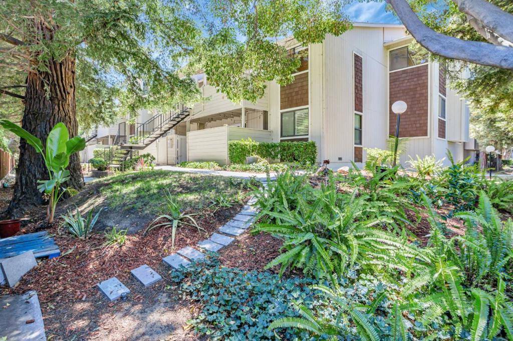 San Jose, CA 95117,3830 Panda LN