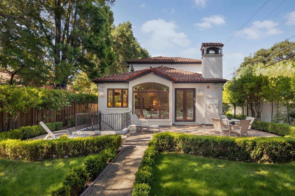 Atherton, CA 94027,23 Almendral AVE