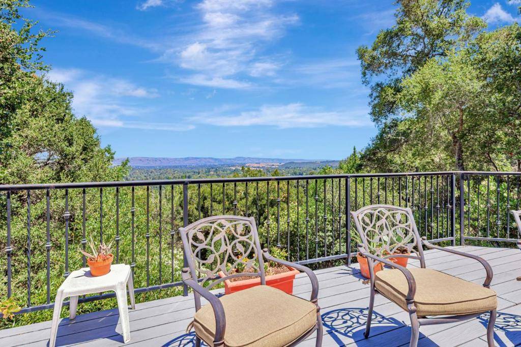 Woodside, CA 94062,495 Summit Springs RD
