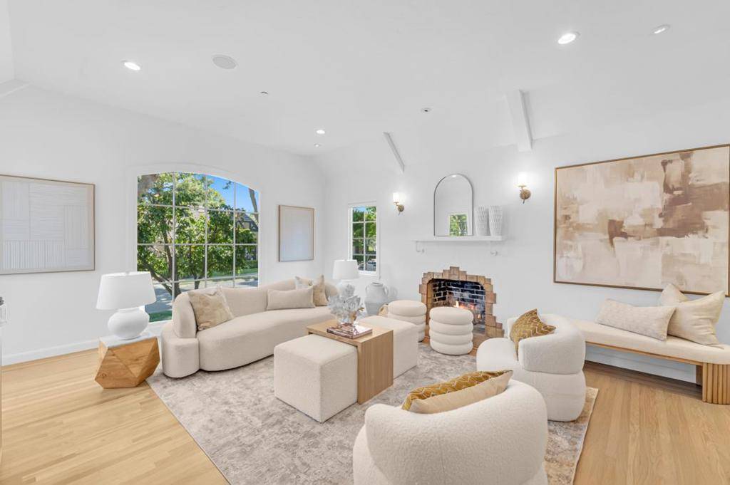 Burlingame, CA 94010,729 Concord WAY