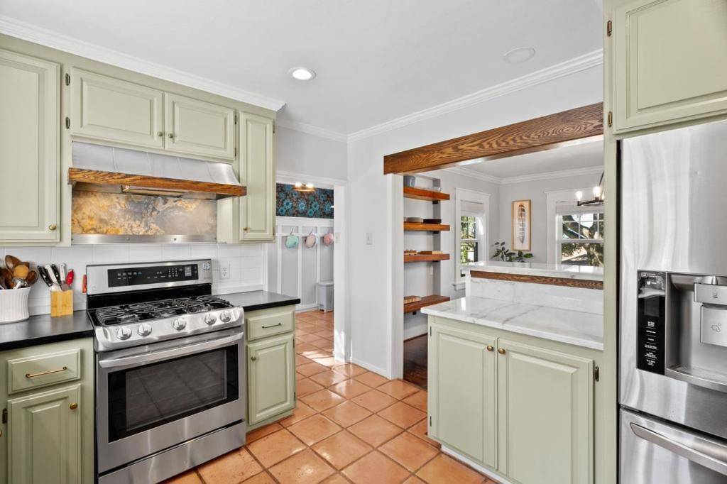 San Jose, CA 95127,327 Crest DR