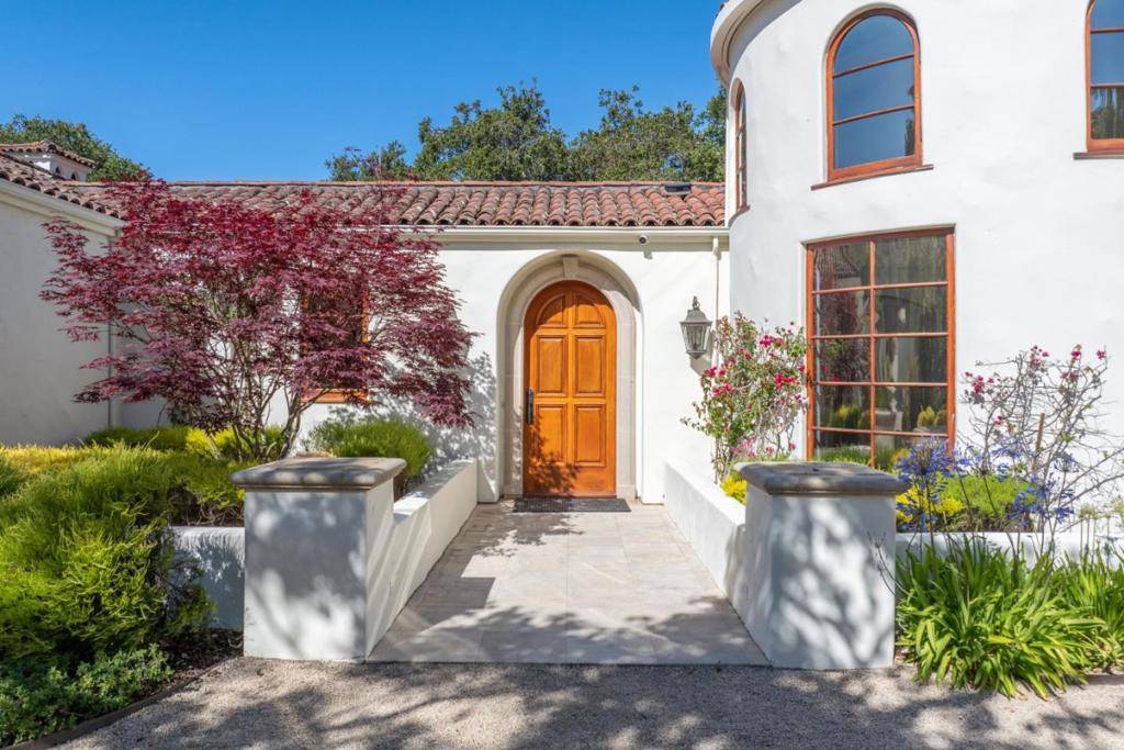 Carmel Valley, CA 93924,11725 Camino Escondido RD