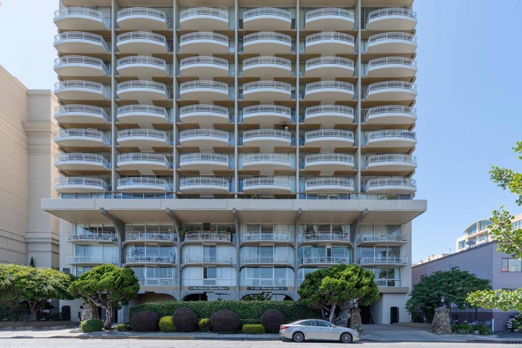 Oakland, CA 94612,1555 Lakeside DR #184