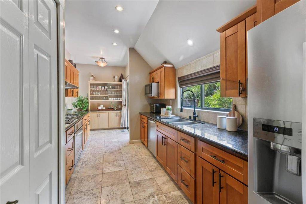 Los Altos, CA 94024,56 Citation DR