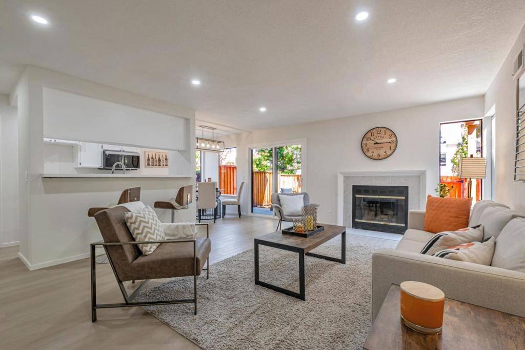 Fremont, CA 94536,941 Huntington
