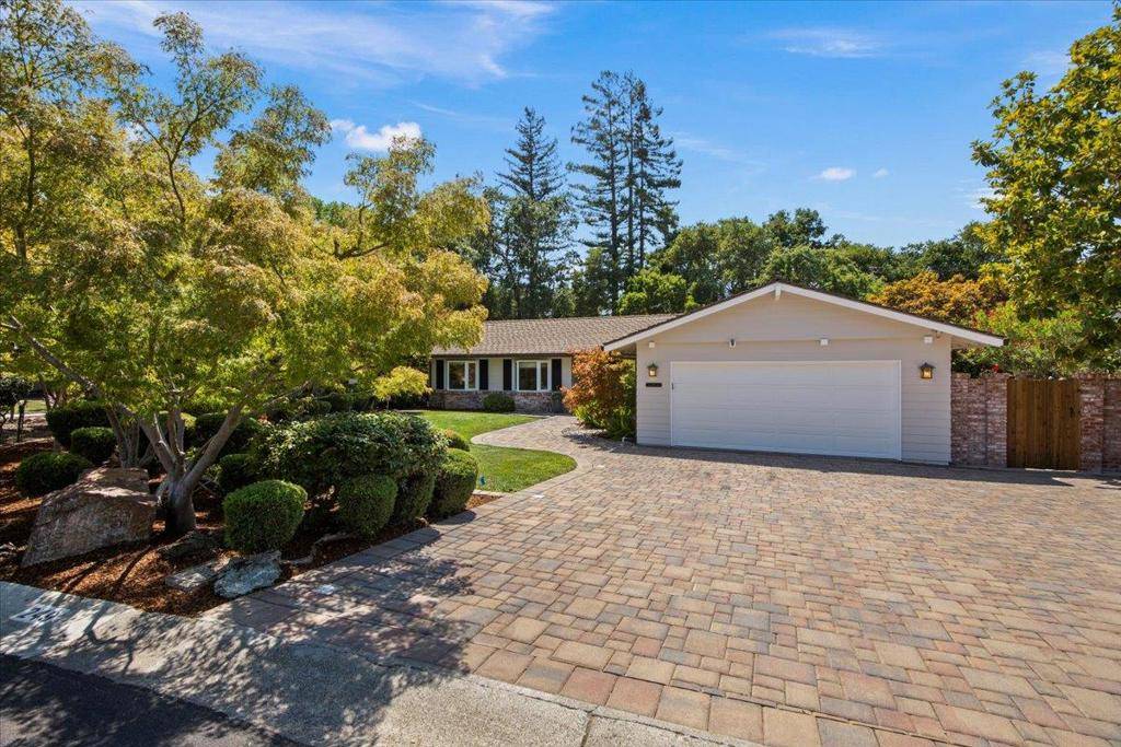 Los Gatos, CA 95032,249 Montclair RD