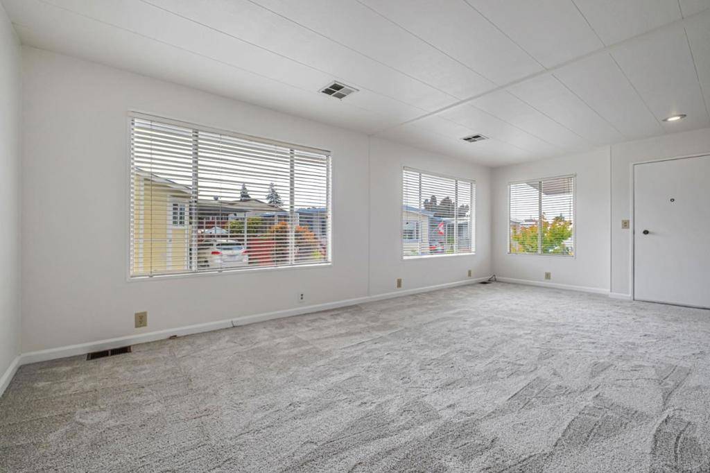 Capitola, CA 95010,4425 Clares ST