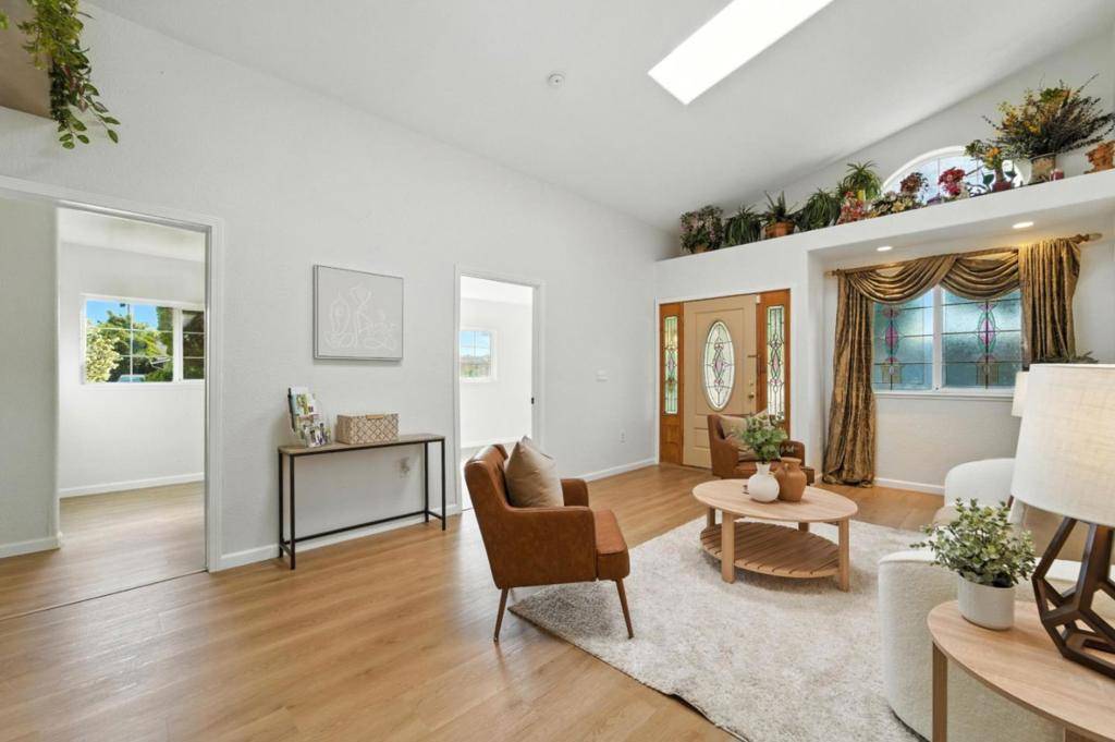 San Jose, CA 95122,2404 Lucerne WAY