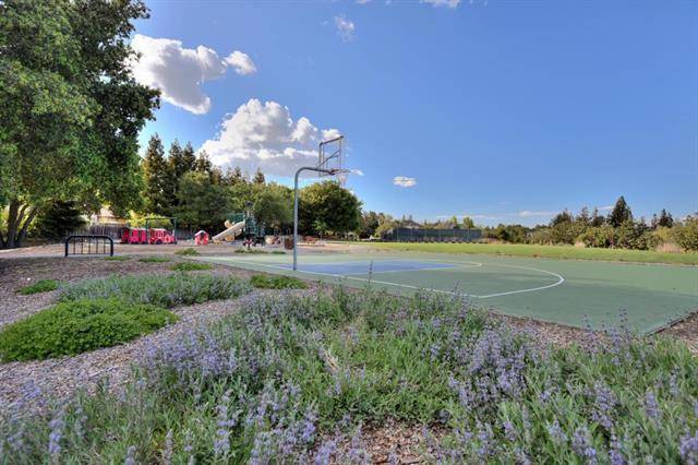 Saratoga, CA 95070,12308 Crayside LN