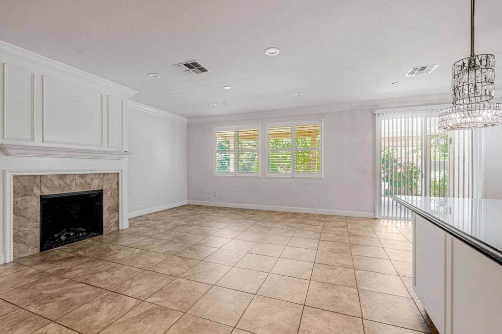 Manteca, CA 95336,2491 Redbud WAY