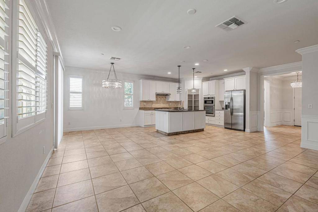 Manteca, CA 95336,2491 Redbud WAY