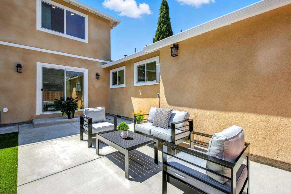 Sunnyvale, CA 94085,552 Borregas AVE