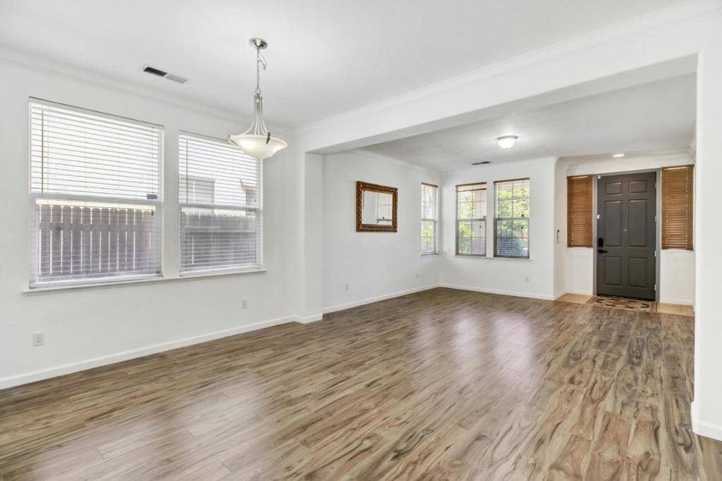 Elk Grove, CA 95757,6324 Jefjen WAY