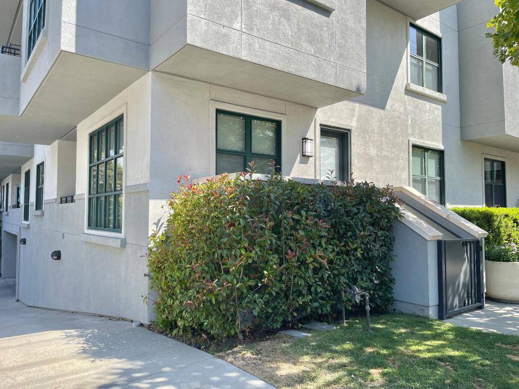 San Mateo, CA 94401,225 9th AVE #105