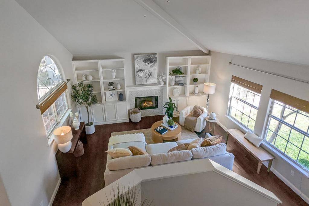 Santa Cruz, CA 95062,755 Eddy LN