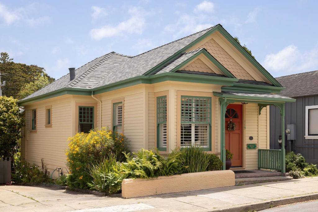Pacific Grove, CA 93950,119 Fountain AVE
