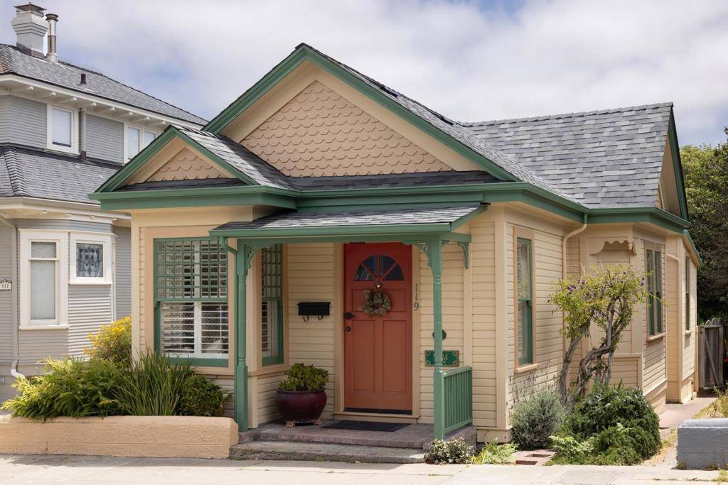 Pacific Grove, CA 93950,119 Fountain AVE