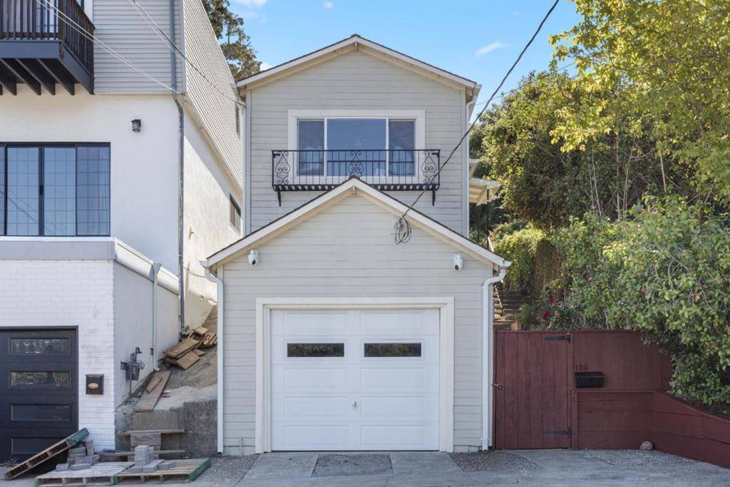 Brisbane, CA 94005,129 Alvarado ST