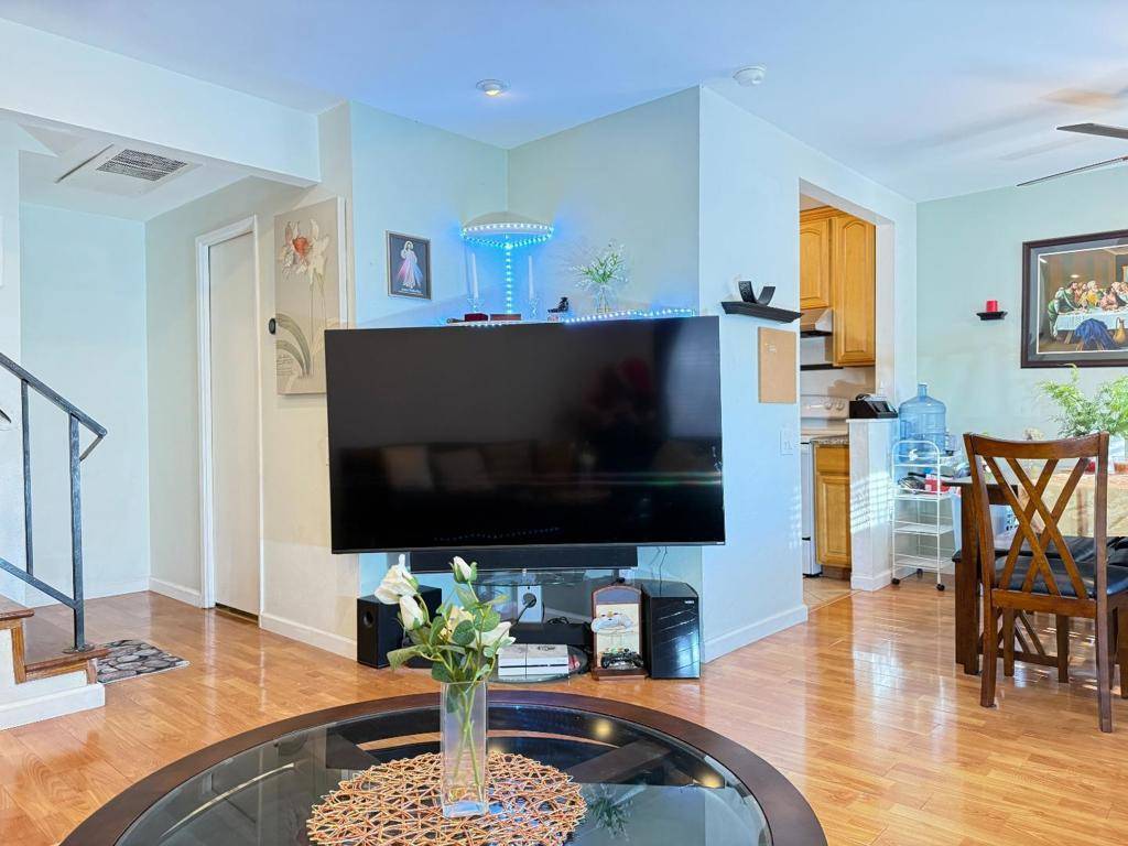 San Jose, CA 95111,2701 Lone Bluff WAY #18