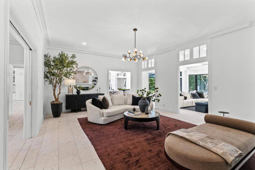 Woodside, CA 94062,1142 Moore RD
