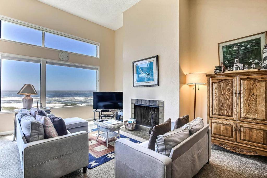 Watsonville, CA 95076,101 Shell DR #196