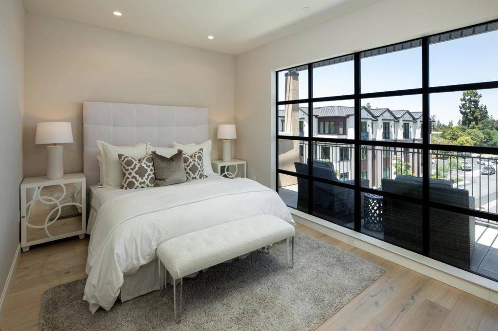 Los Altos, CA 94022,450 First ST #302