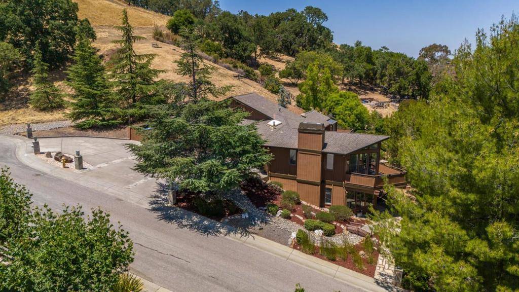 Saratoga, CA 95070,12391 Farr Ranch CT