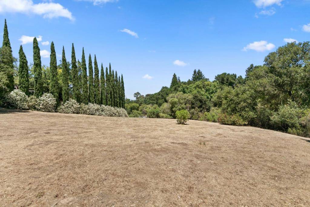 Los Altos, CA 94024,11027 Eastbrook AVE