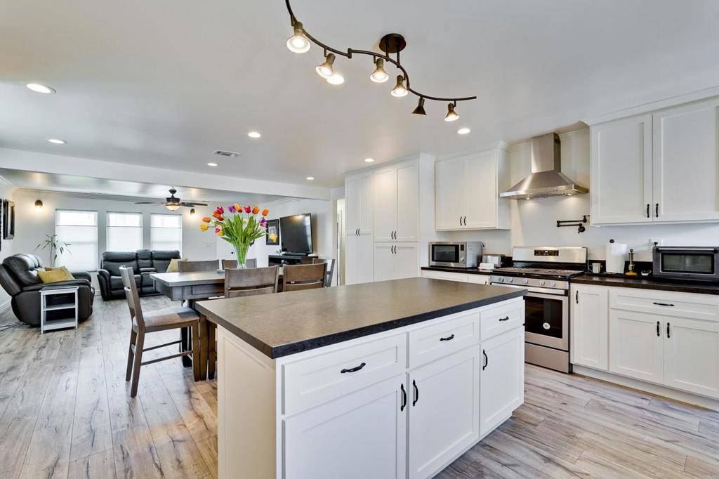 South San Francisco, CA 94080,118 Cherry AVE