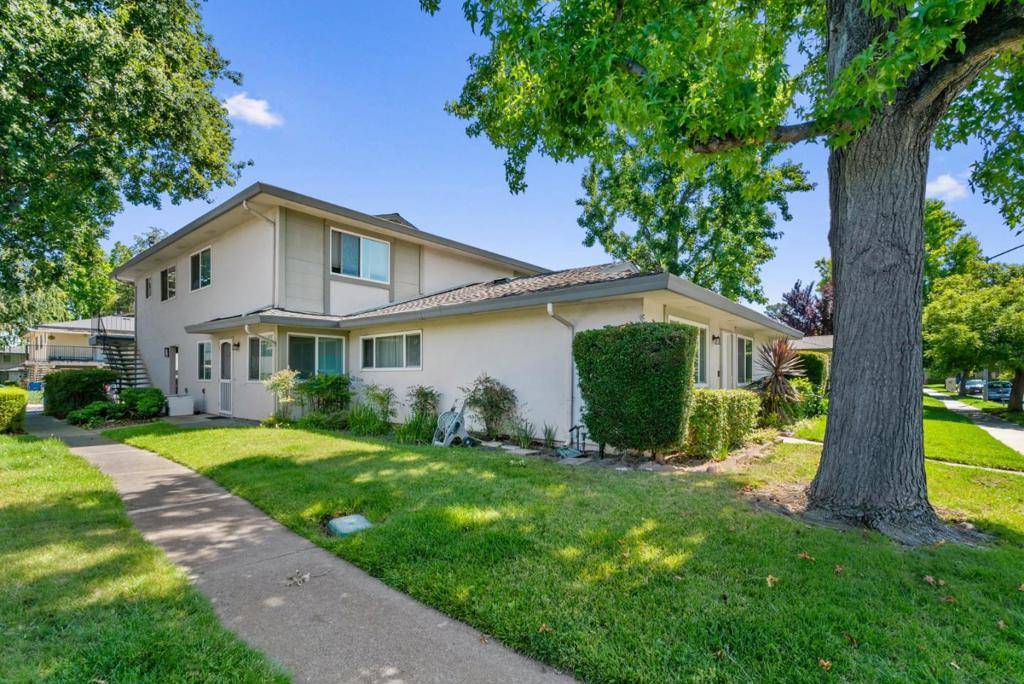 Campbell, CA 95008,225 Gomes CT #4