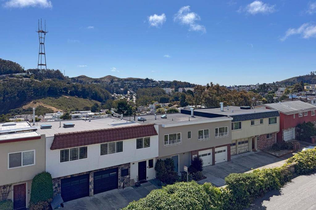San Francisco, CA 94122,517 Ortega ST
