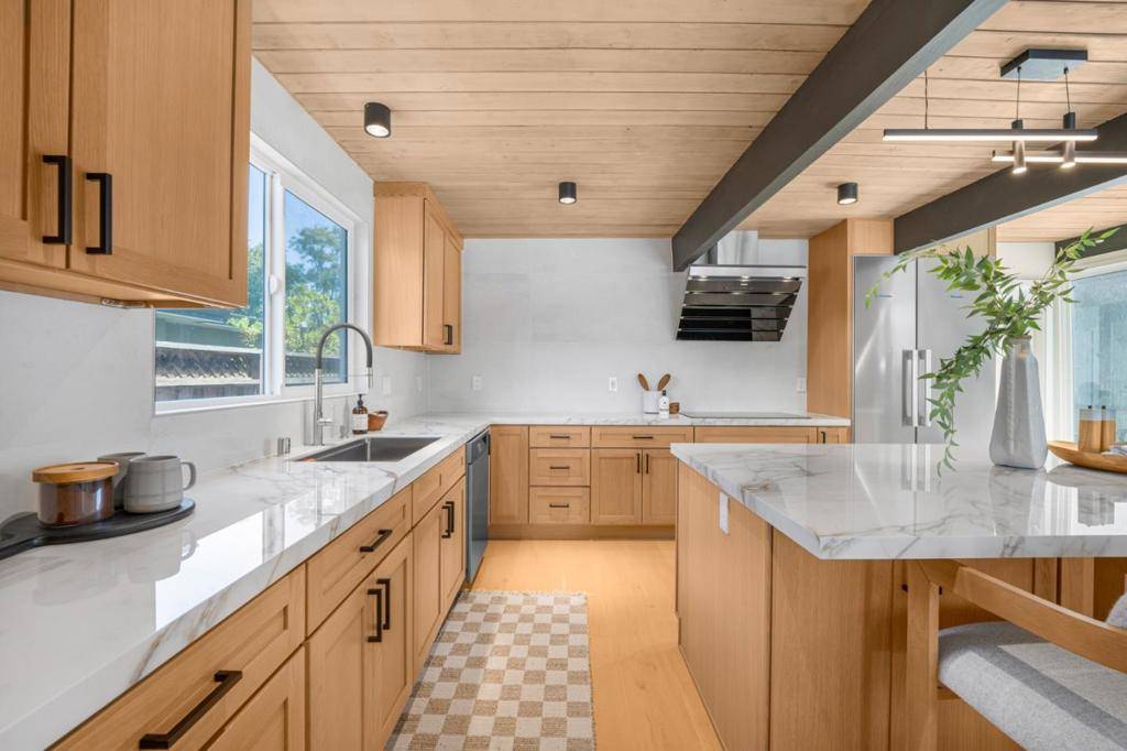 Sunnyvale, CA 94087,1111 E Homestead RD