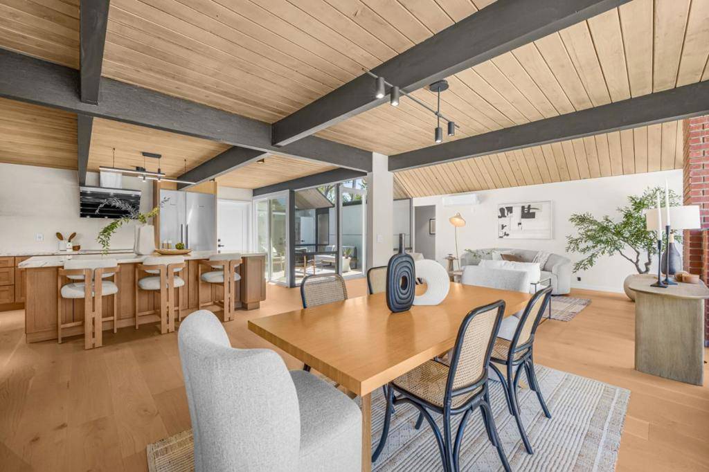 Sunnyvale, CA 94087,1111 E Homestead RD