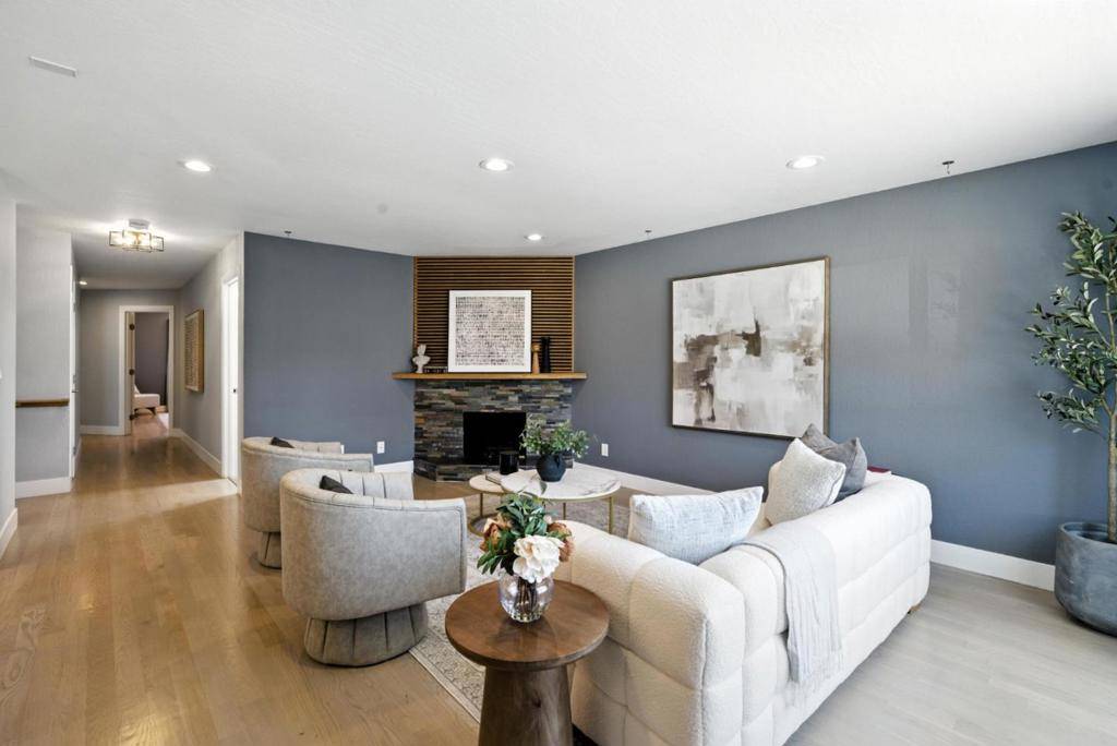 30 Gilroy ST San Francisco, CA 94124