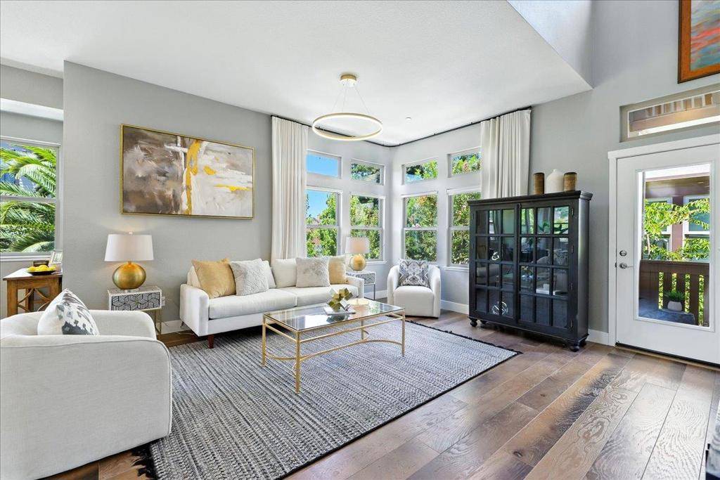 Mountain View, CA 94043,324 Cherokee LOOP