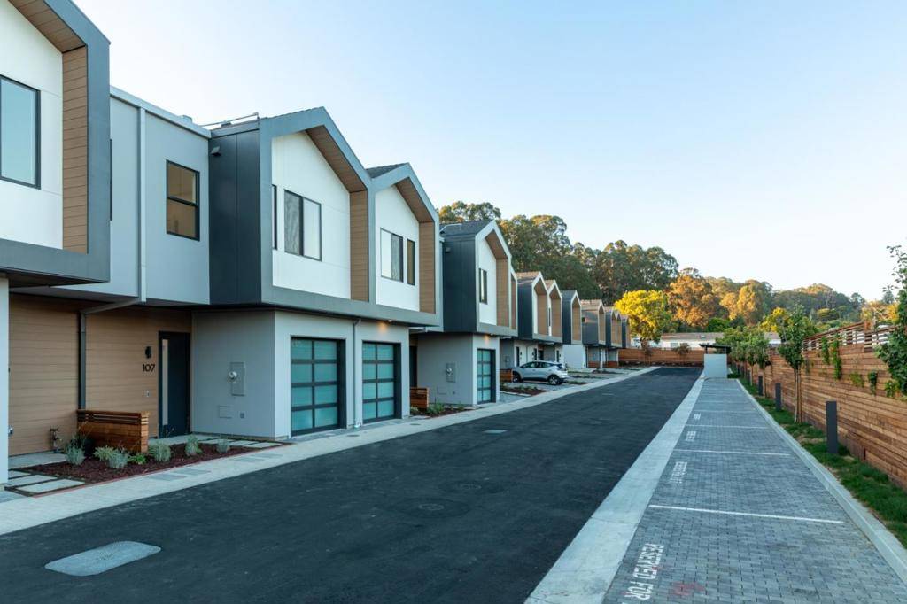 Soquel, CA 95073,105 Darlington