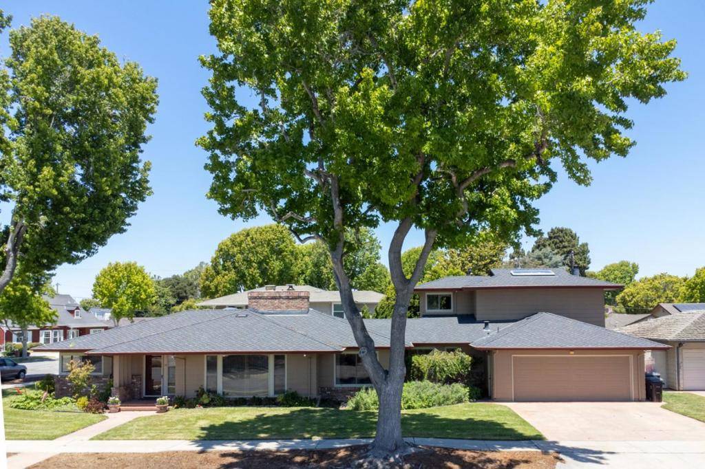 Salinas, CA 93901,30 Santa Ana DR