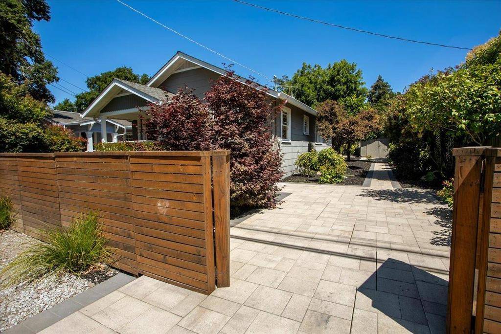 Menlo Park, CA 94025,524 8th AVE