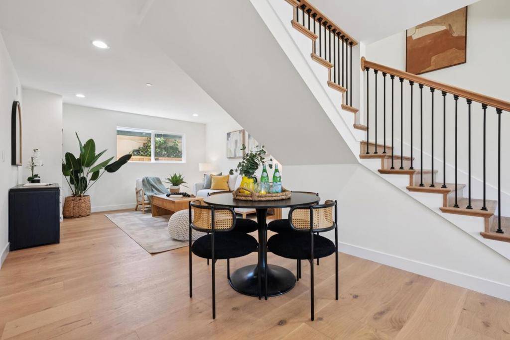 San Jose, CA 95129,7162 Bark LN